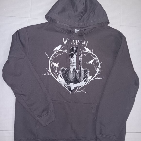 WEDNESDAY ADAMS FAMILY GRAPHIC WOMEN'S PULLOVER SWEATSHIRT HOODIE - Picture 4 of 12